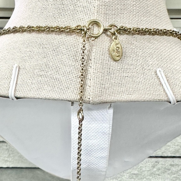 ANN TAYLOR LOFT CRYSTAL LEAF FLORAL STATEMENT NECKLACE - Picture 4 of 4